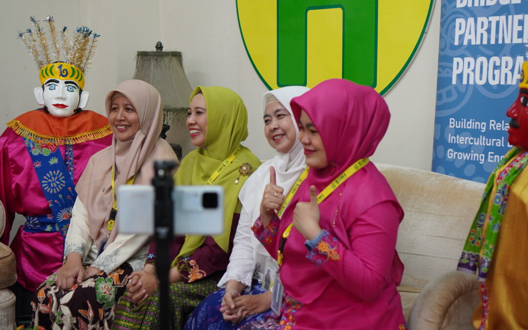 SD Islam Harapan Ibu kepilih dalam program Program Kemitraan Sekolah BRIDGE dengan Australia